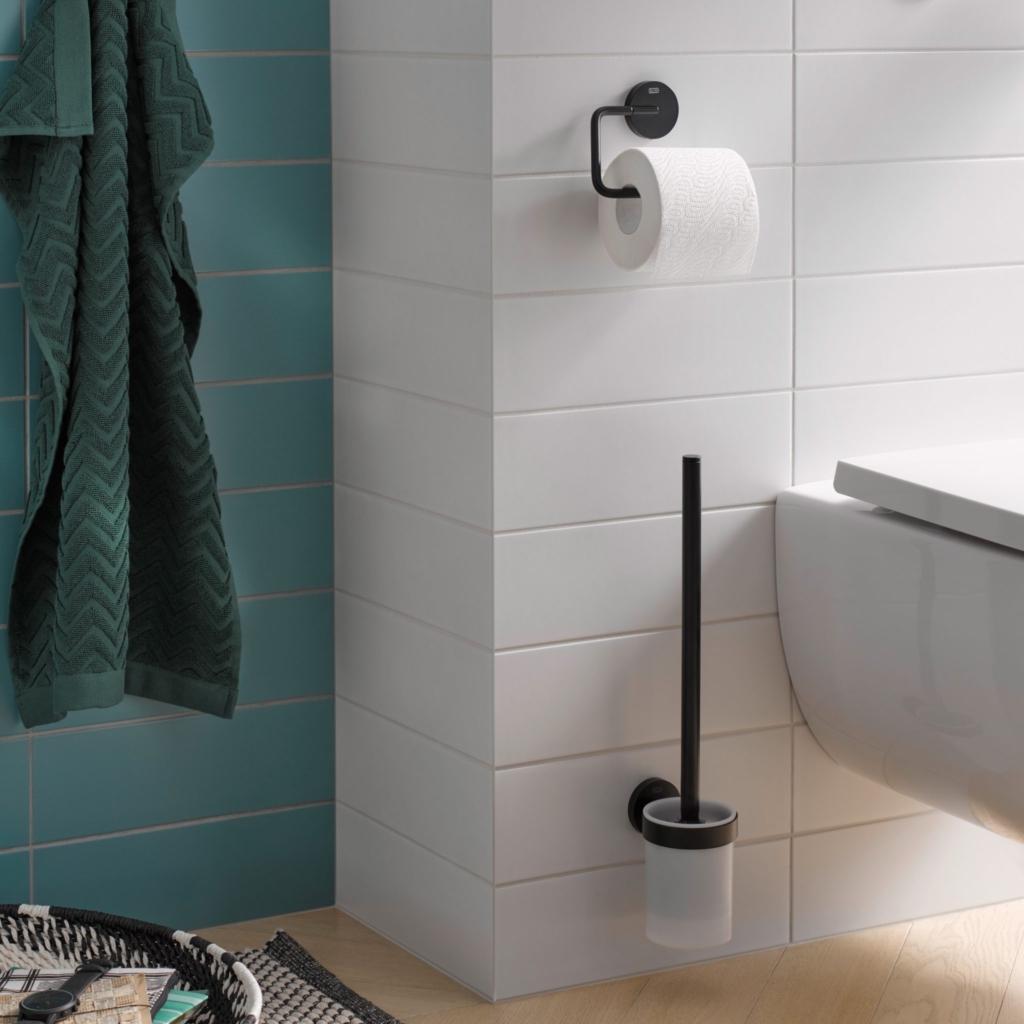 Round toalettborste & toalettpappershållare för väggmontering.