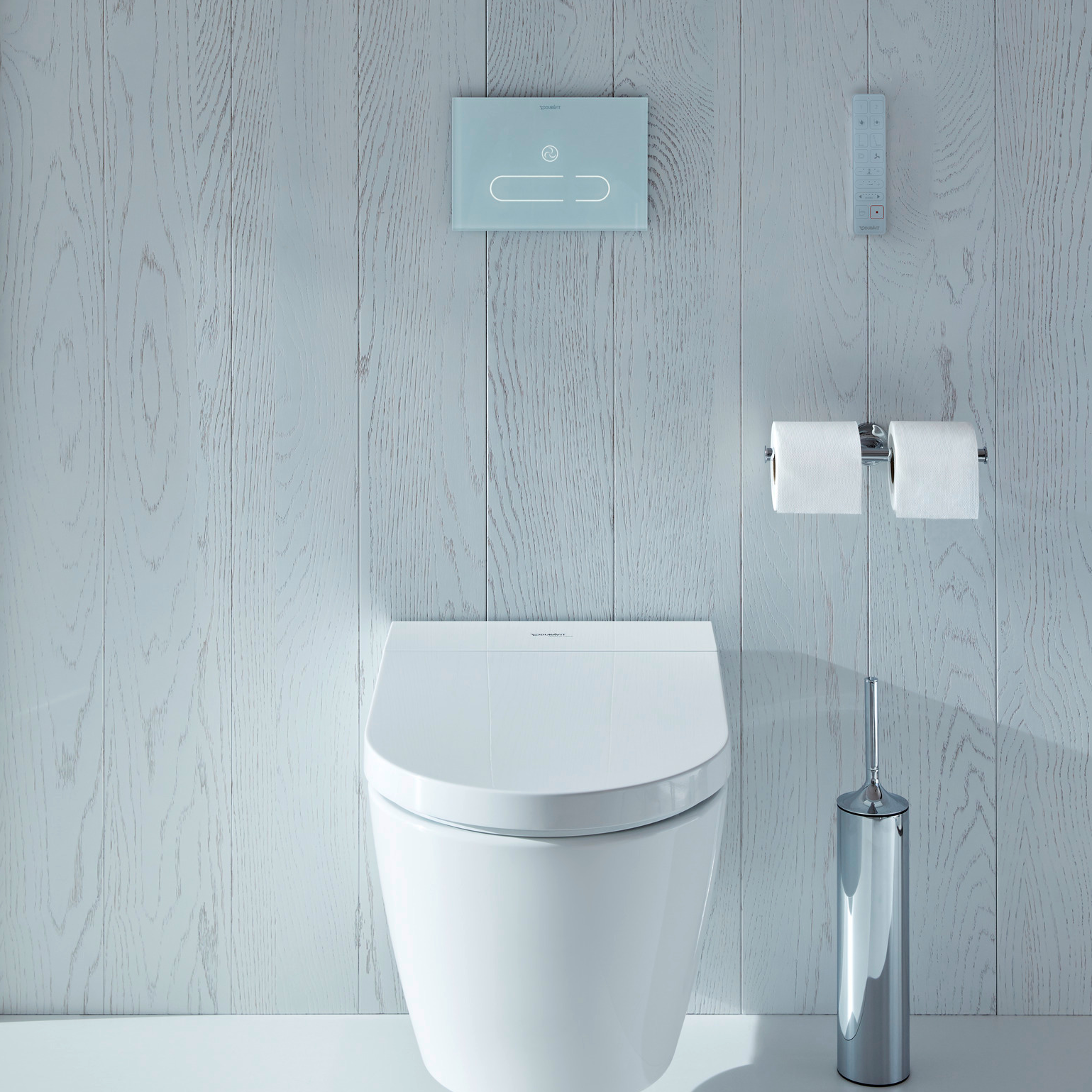 A2 spolplatta med vägghängd toalett, allt från Duravit.