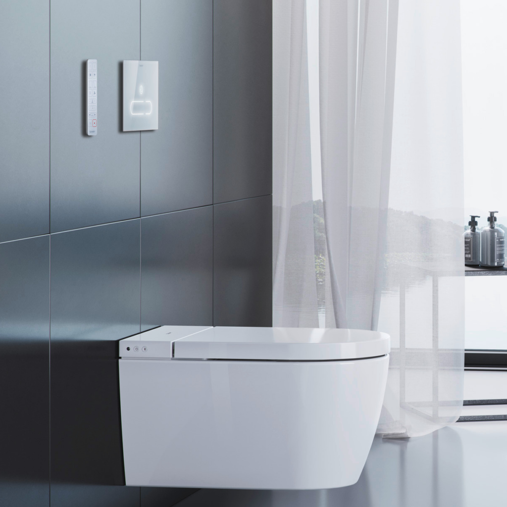 A2 spolplatta med vägghängd toalett, allt från Duravit.