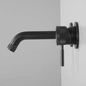 Nera väggblandare från LH.