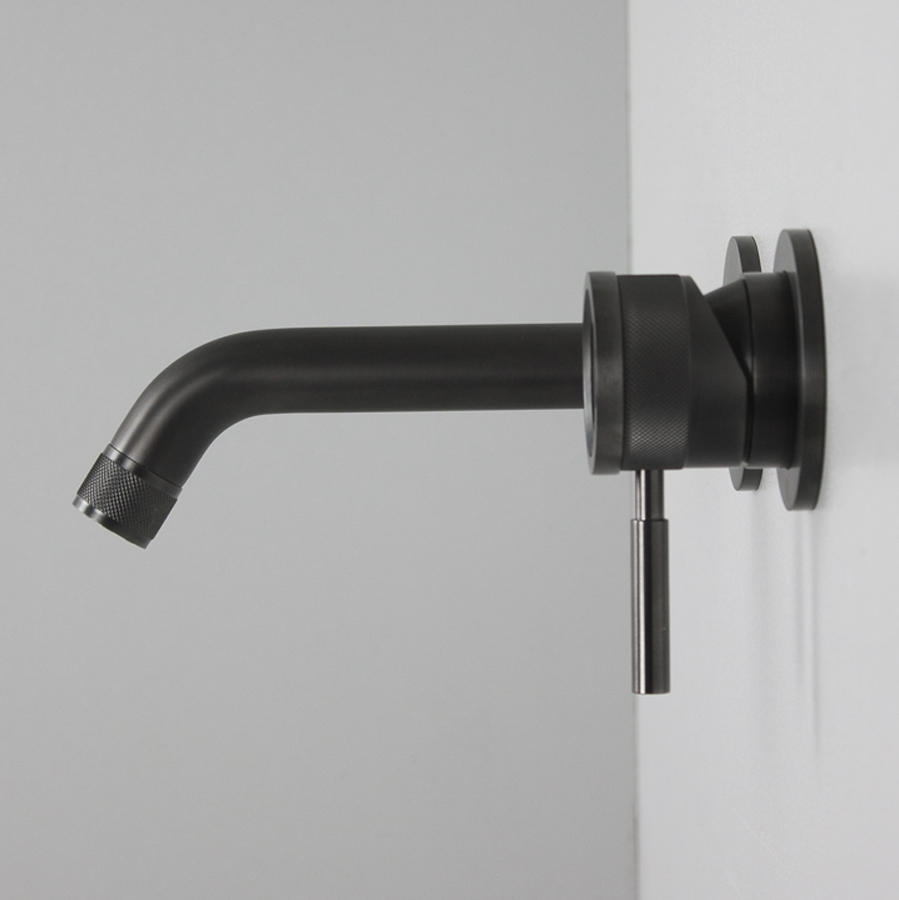 Nera väggblandare från LH.