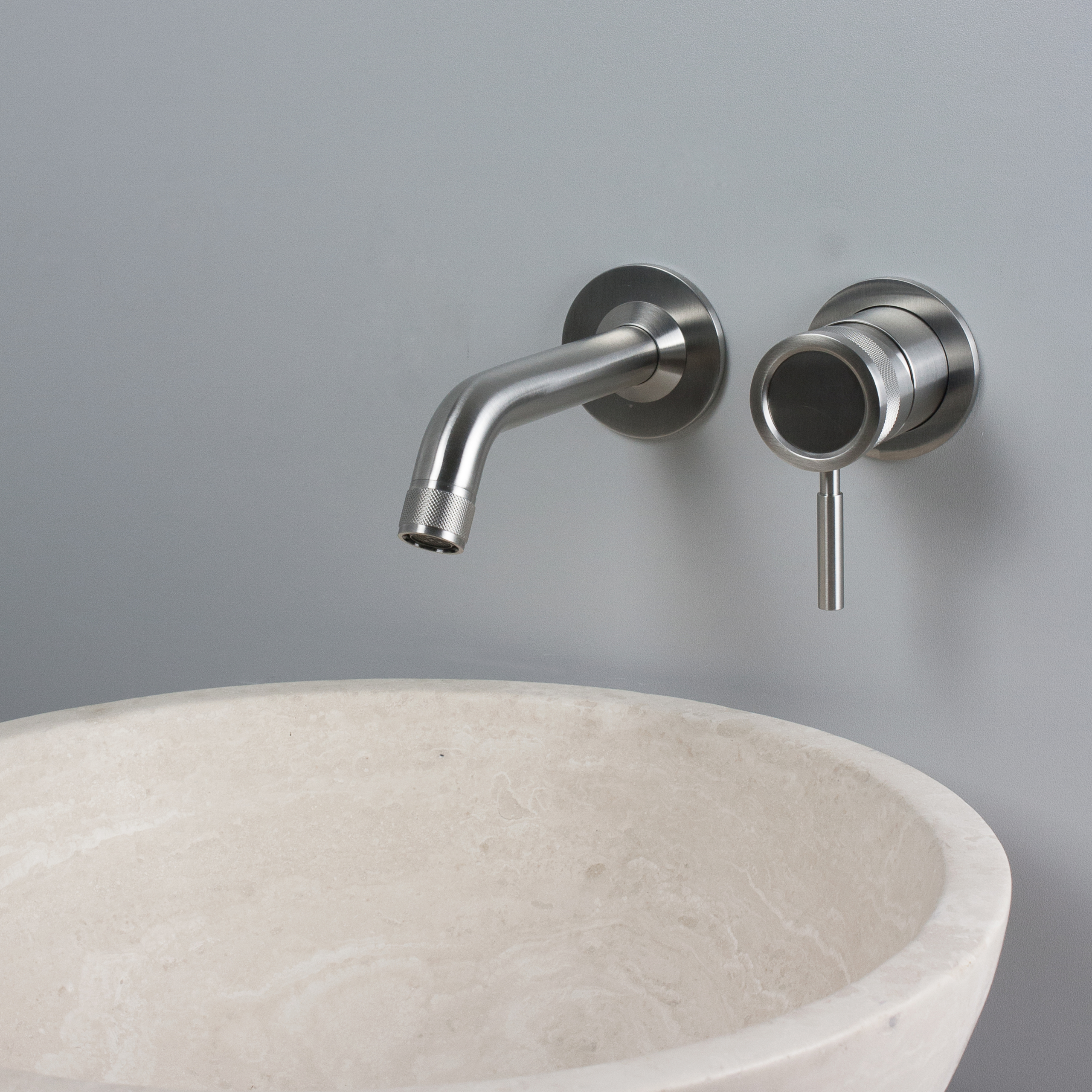 Nera väggblandare från LH.