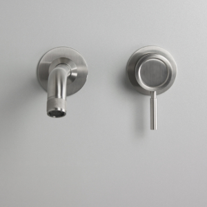 Nera väggblandare från LH.