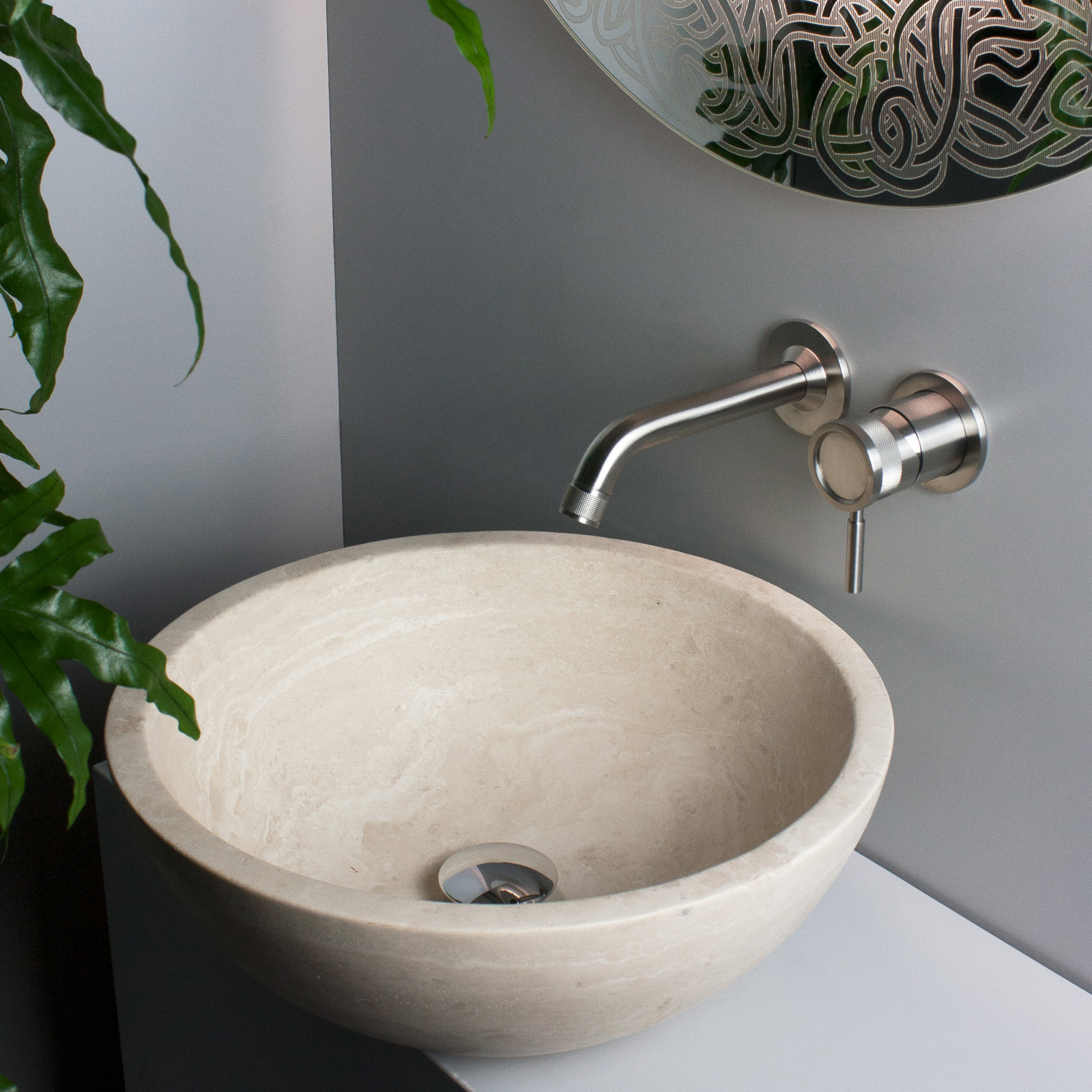 Nera väggblandare från LH.